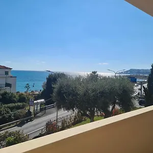 https://bellalloggio-a-due-passi-dalle-spiagge-di-riva-ligure.hotelitalianriviera.com